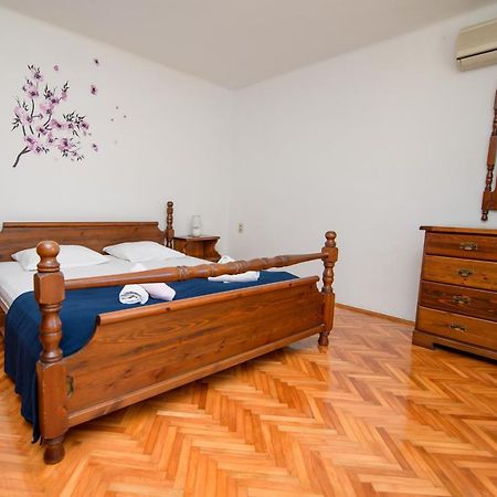 Apartments By The Sea Nerezine, Losinj - 7963 외부 사진