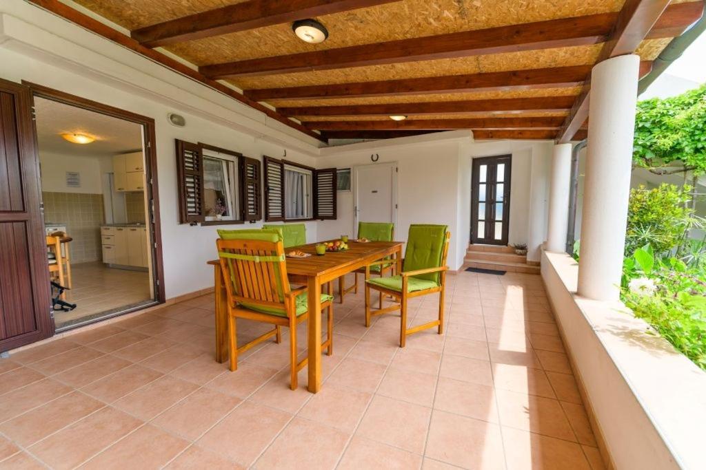 Apartments By The Sea Nerezine, Losinj - 7963 외부 사진